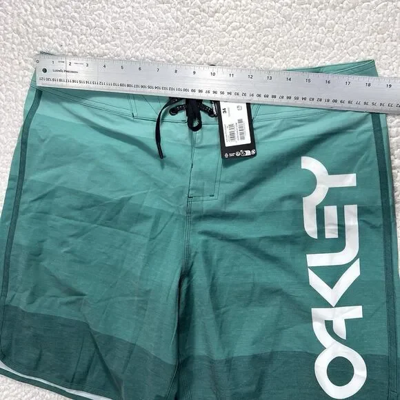 Oakley Hydrolix Performance Fit Boardshorts Men’s 34 Surf‎ Swim Coastal Viridian